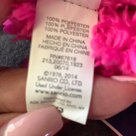 NWT Kids fuzzy polka dot Slippers with pom pom - Picture 4 of 6